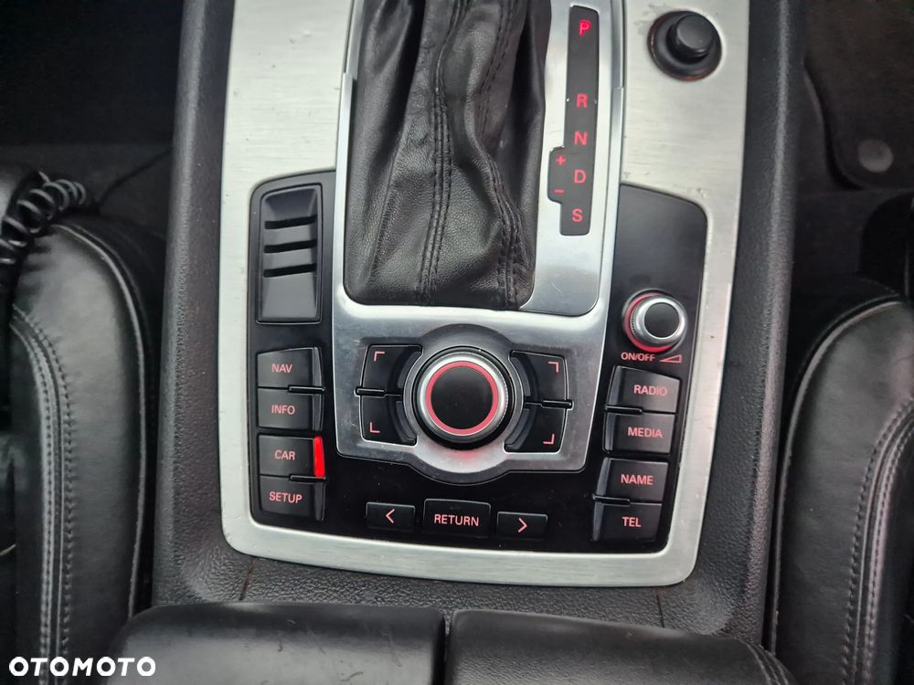 Audi Q7 3.0 TDI Quattro Tiptronic - 24