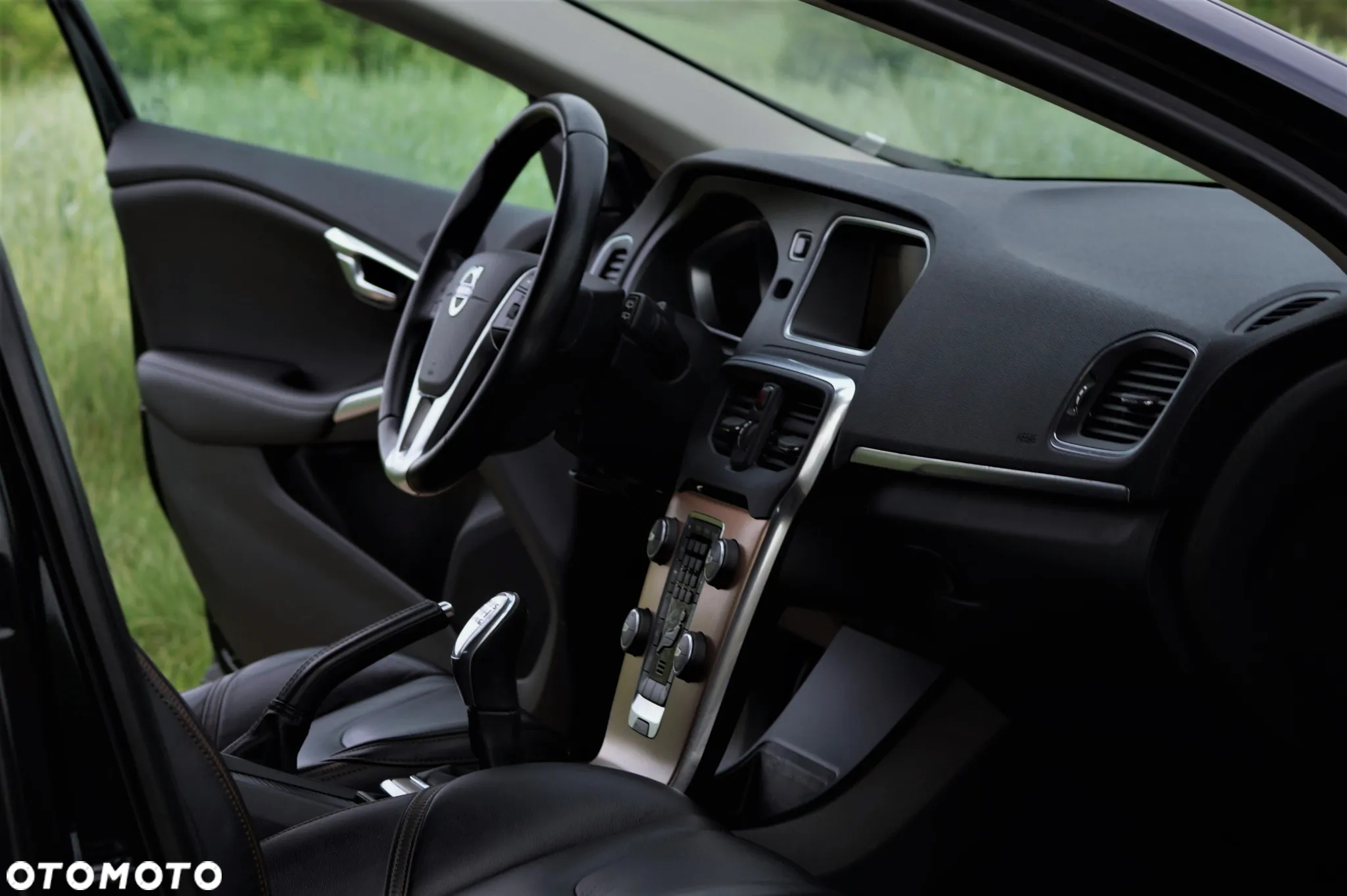 Volvo V40 Cross Country - 26