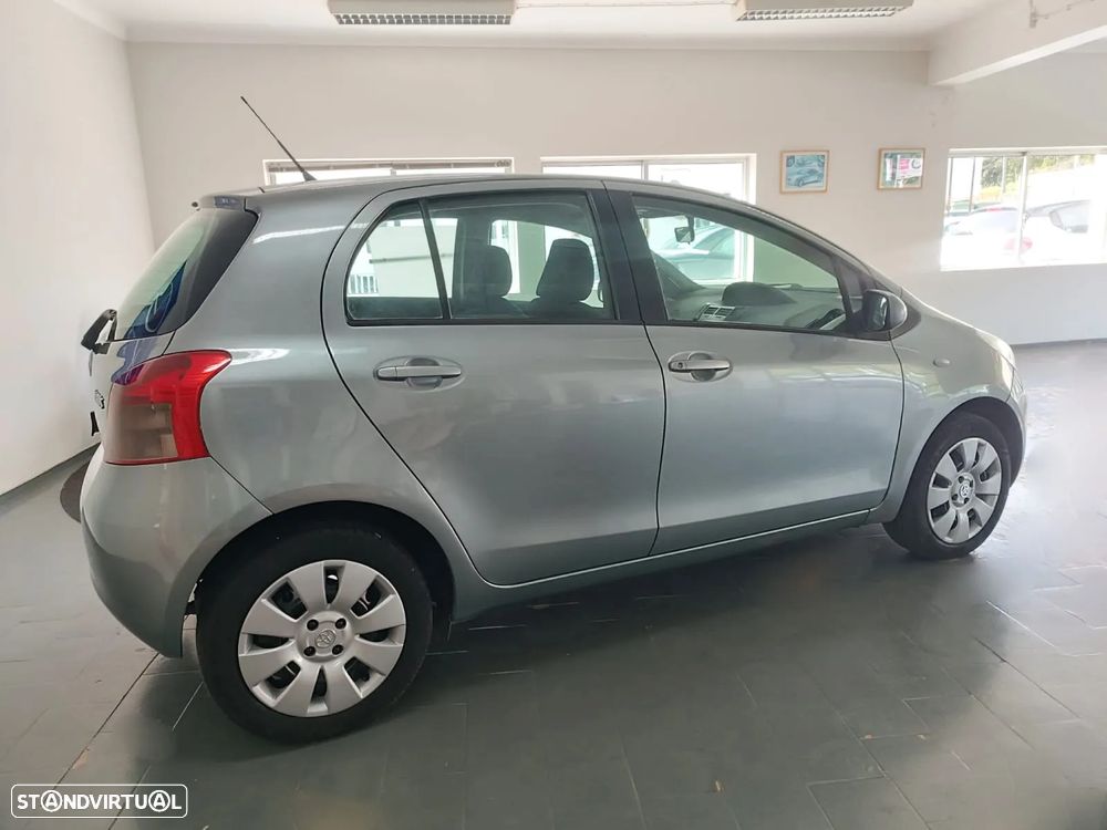 Toyota Yaris 1.0 VVT-i AC - 6