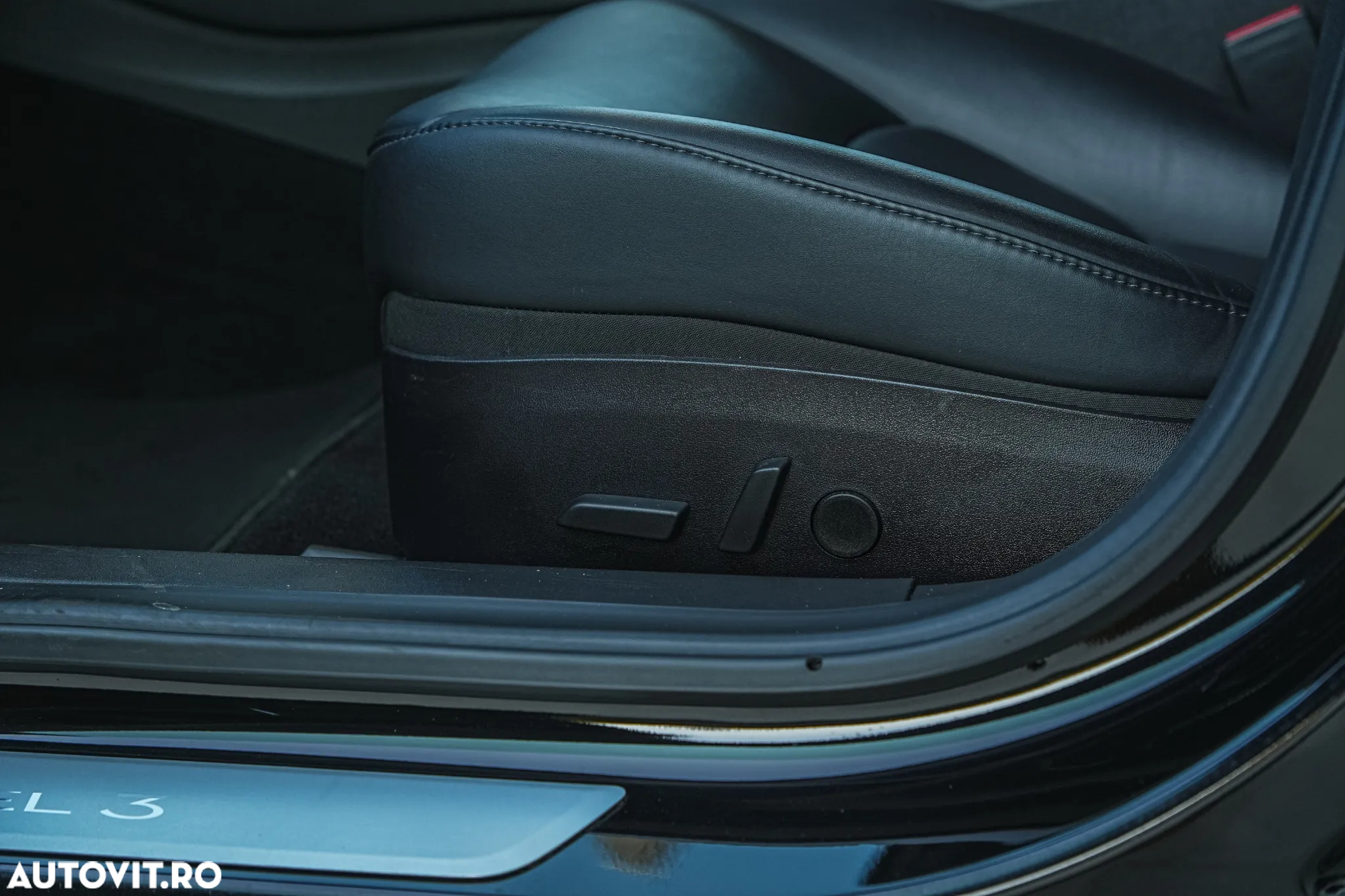 Tesla Model 3 Langstreckenbatterie Allradantrieb Dual Motor - 8