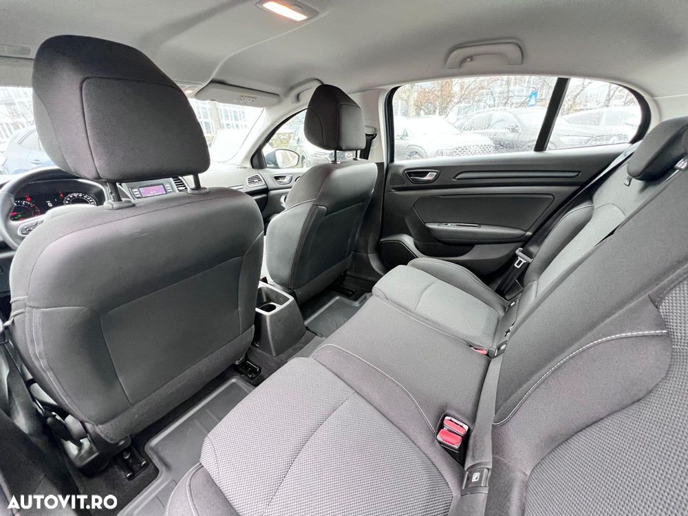 Renault Megane TCe Life - 8