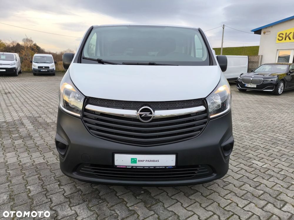 Opel Vivaro - 8