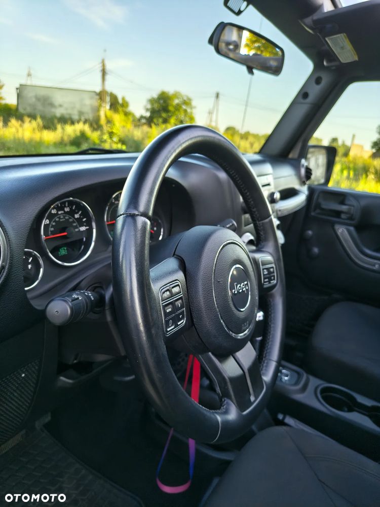 Jeep Wrangler - 36