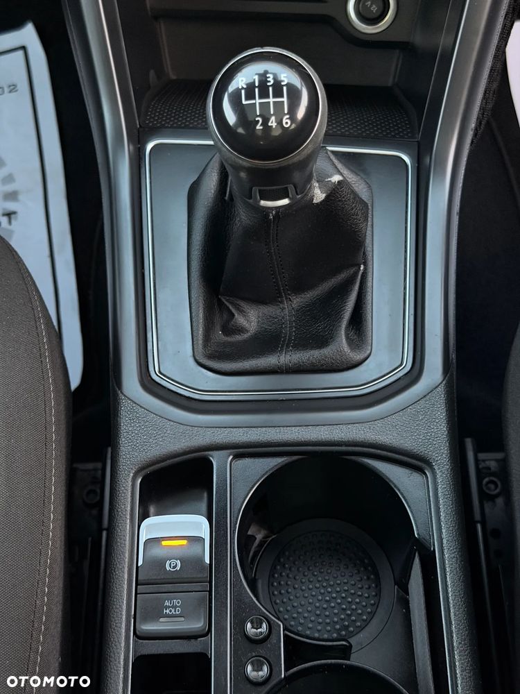 Volkswagen Touran 2.0 TDI BMT Highline - 14