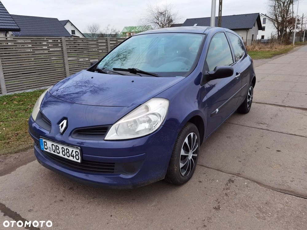 Renault Clio 1.2 16V 75 Expression - 1
