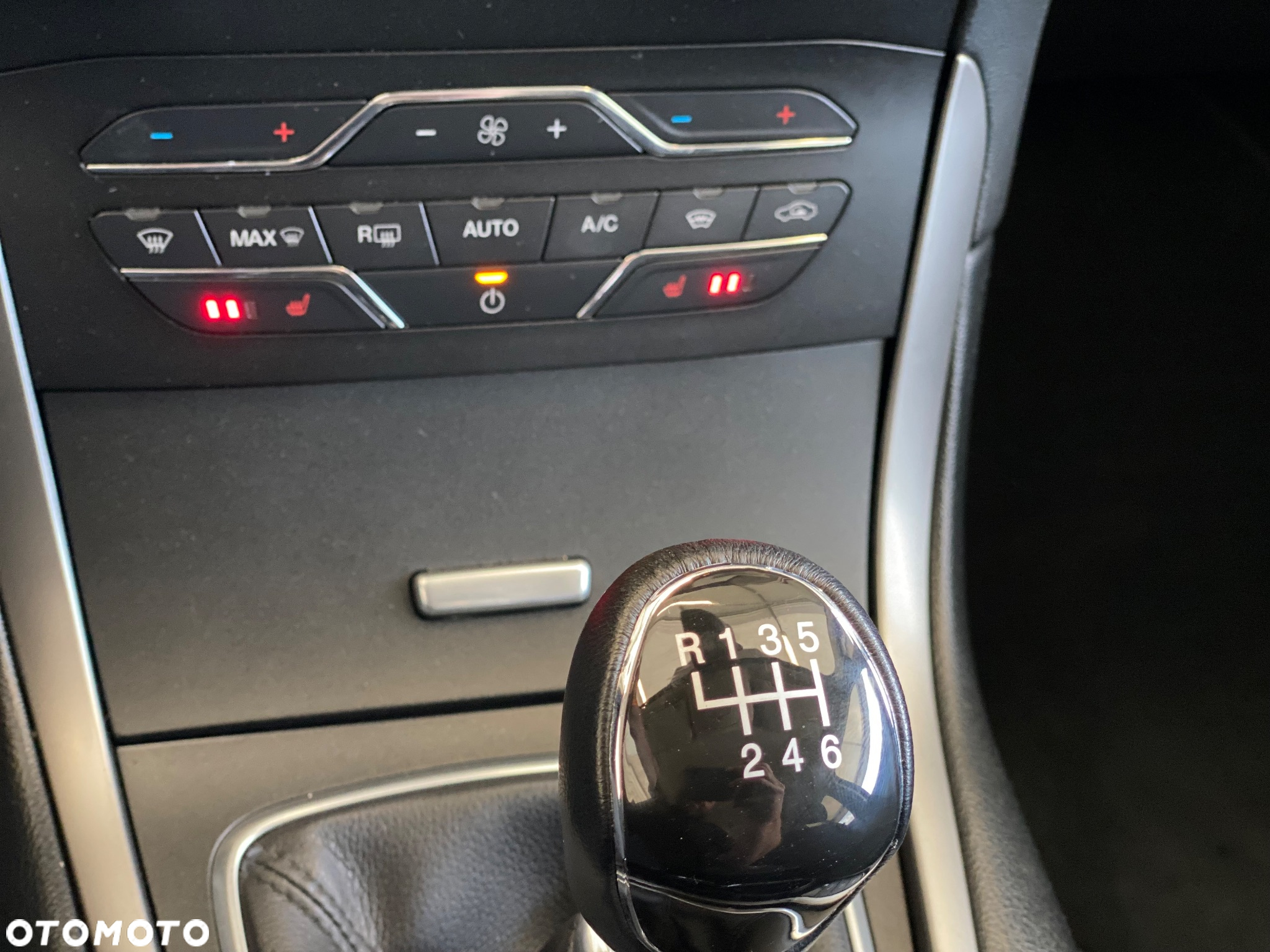 Ford Galaxy 2.0 EcoBlue Titanium - 28