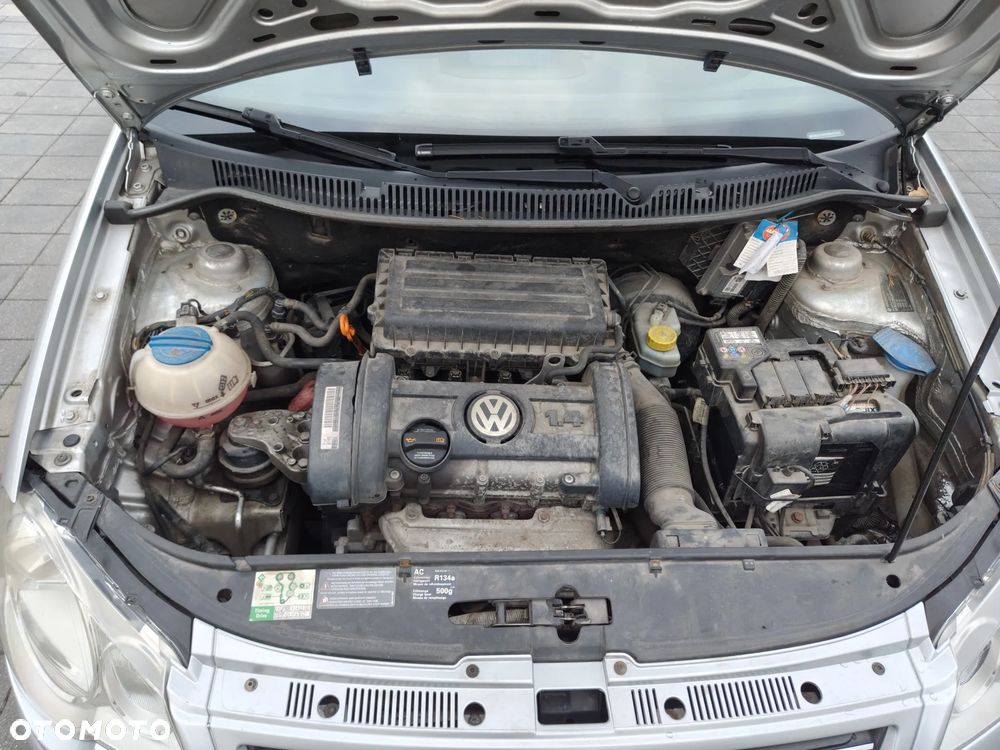 Volkswagen Polo 1.4 16V Trendline - 11