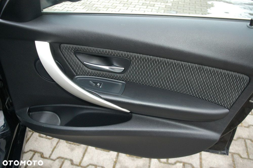 BMW Seria 3 - 31