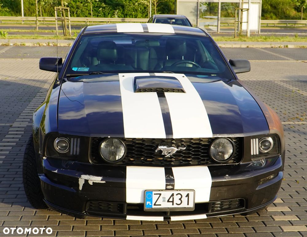 Ford Mustang - 1