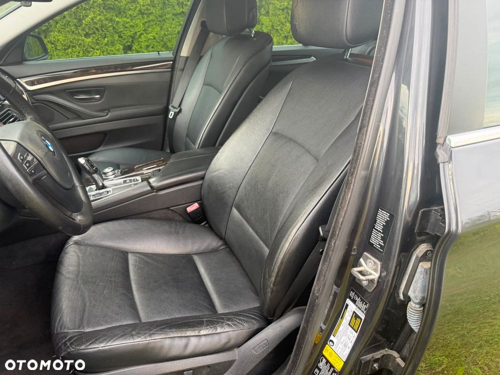 BMW Seria 5 528i xDrive - 6