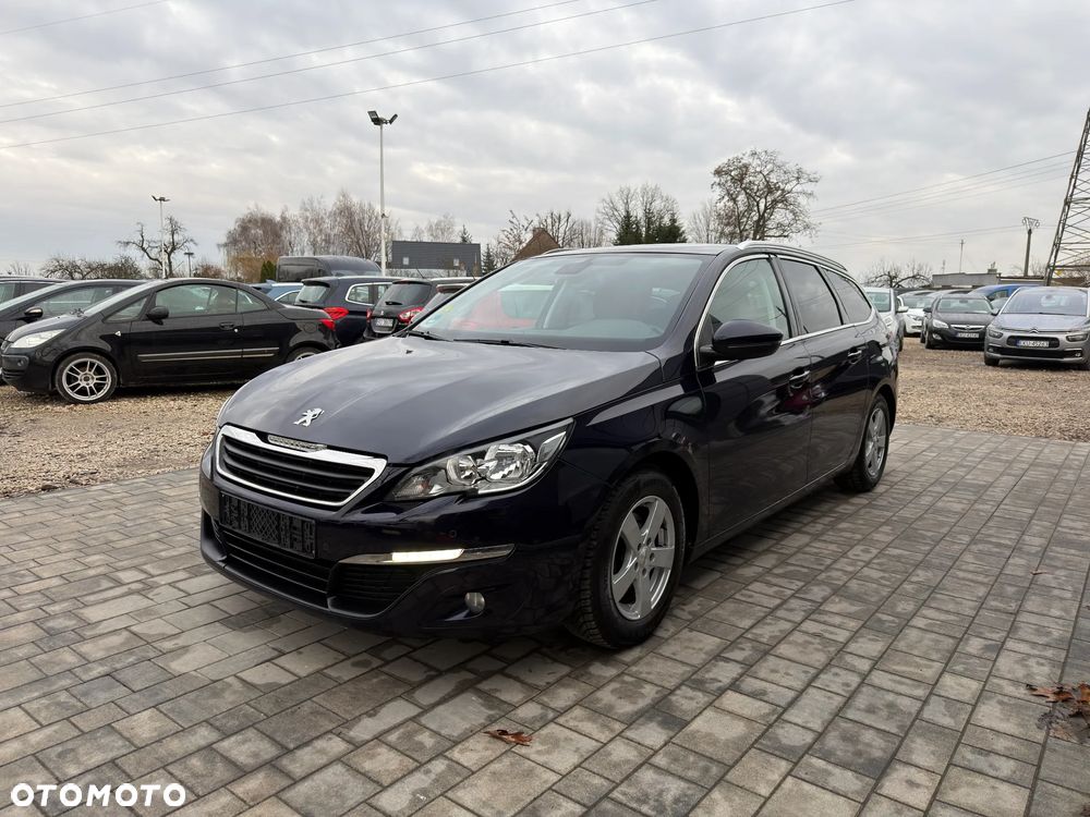 Peugeot 308 1.6 BlueHDi Allure S&S - 17
