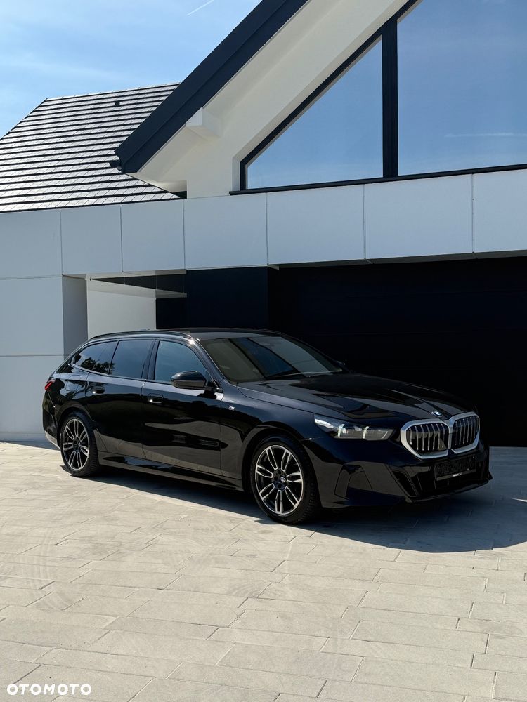 BMW Seria 5 520d xDrive Touring - 36
