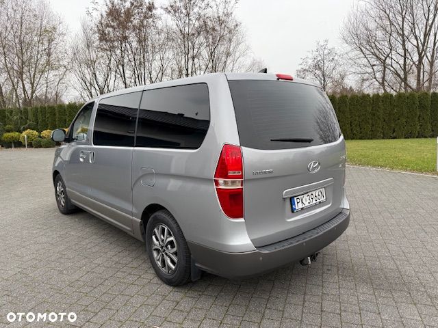 Hyundai H-1 Starex - 2