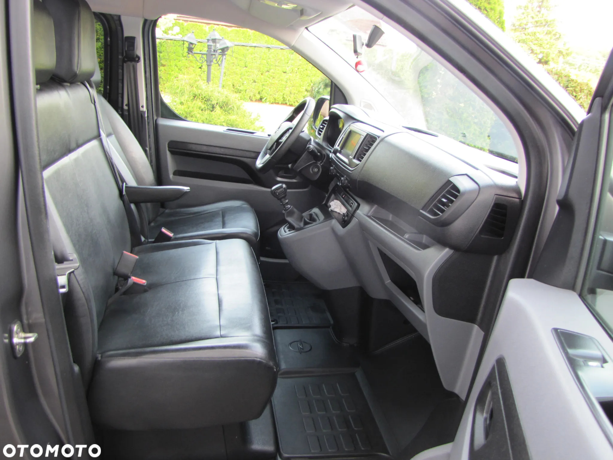 Opel Vivaro - 18