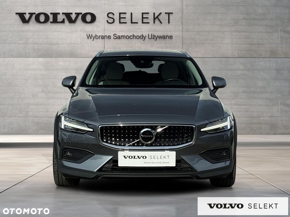 Volvo V60 Cross Country - 4