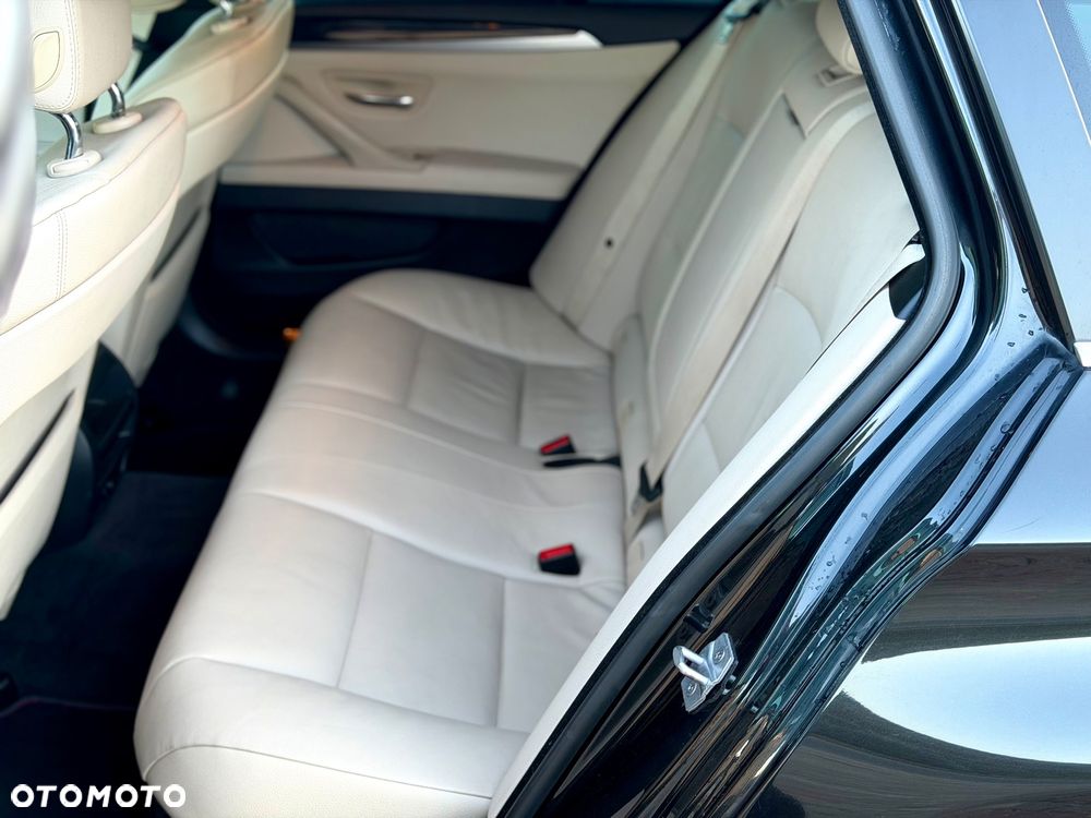 BMW Seria 5 520d - 13