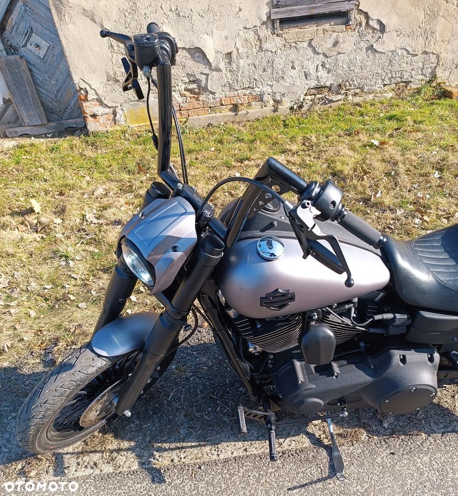 Harley-Davidson Dyna Street Bob - 9