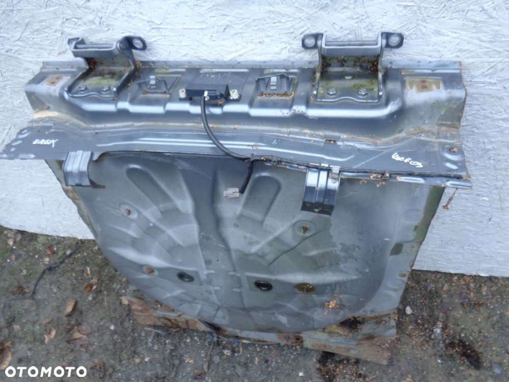 vw eos klapa 06-15r pas wzmocnienia tył wanna - 2