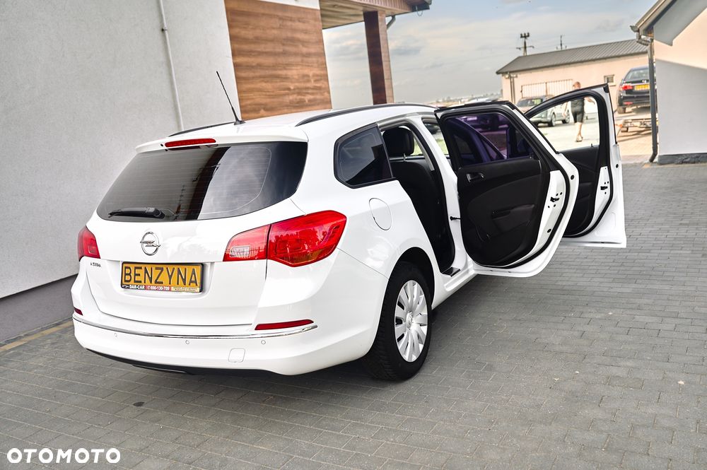 Opel Astra 1.6 Style - 25
