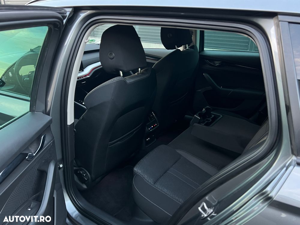 Skoda Octavia Combi 2.0 TDI DSG Clever - 8