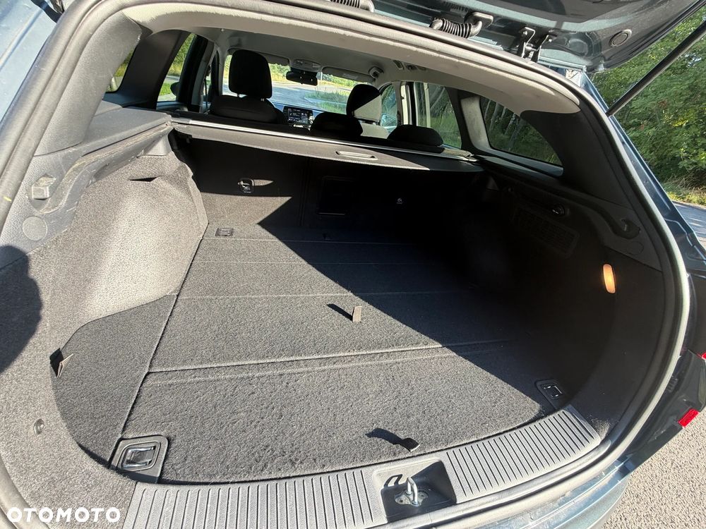 Hyundai i30 1.5 T-GDI 48V Comfort DCT - 38
