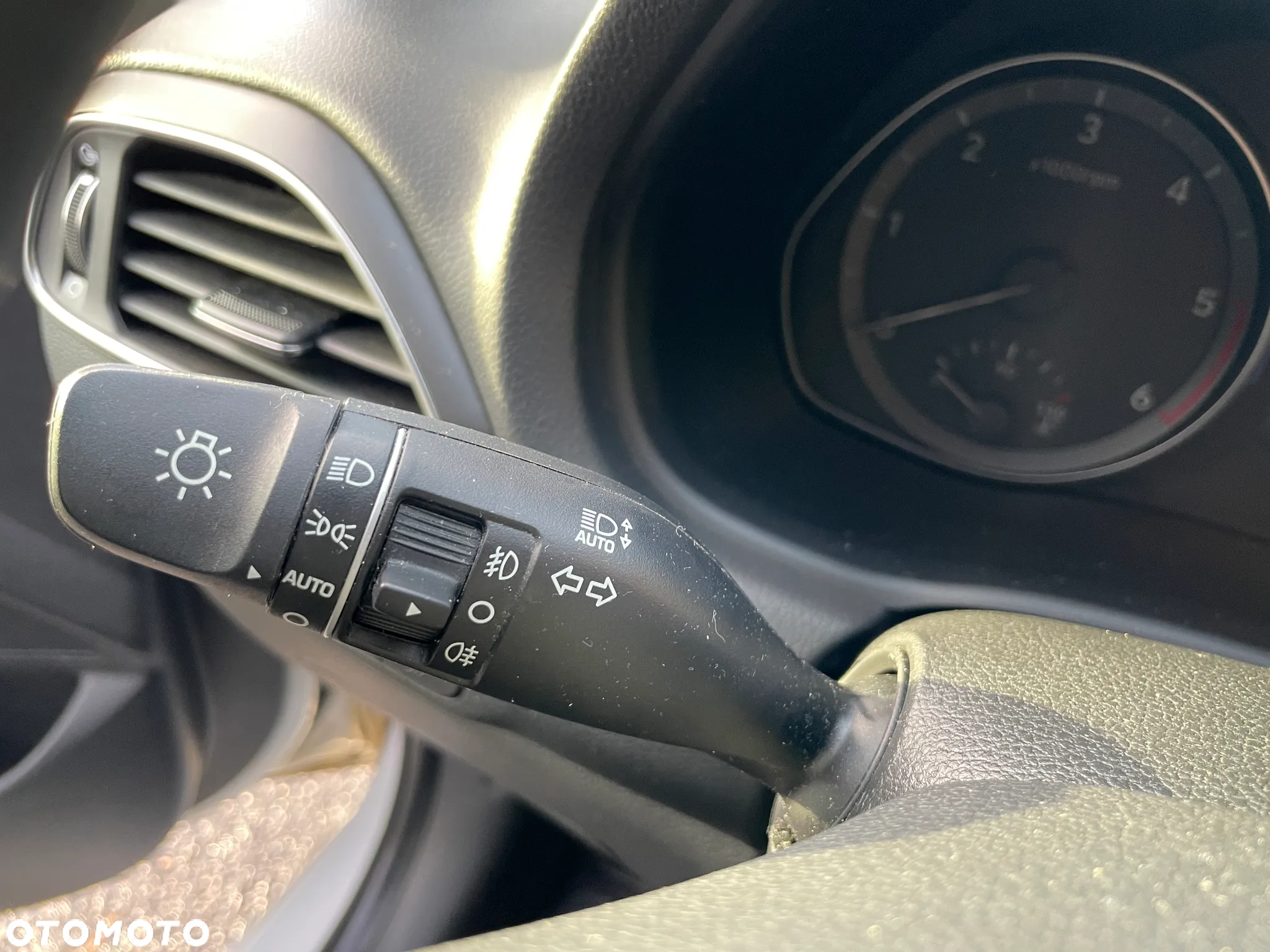 Hyundai i30 1.6 D Classic + - 32