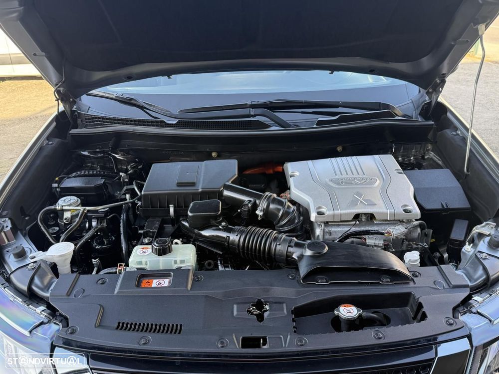 Mitsubishi Outlander 2.4 Intense - 43