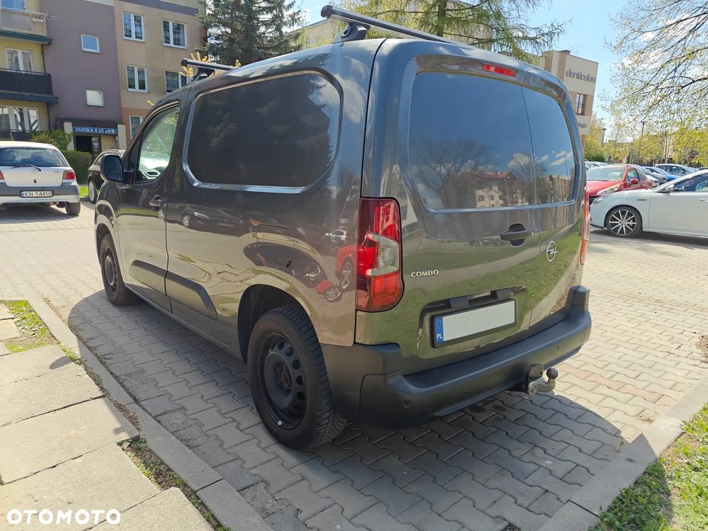 Opel Combo 1.5 CDTI Essentia S&S - 4