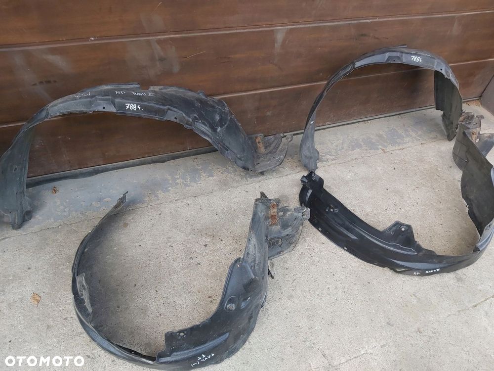 Toyota Rav4 III nadkole prawy przód prawe chlapacz - 2