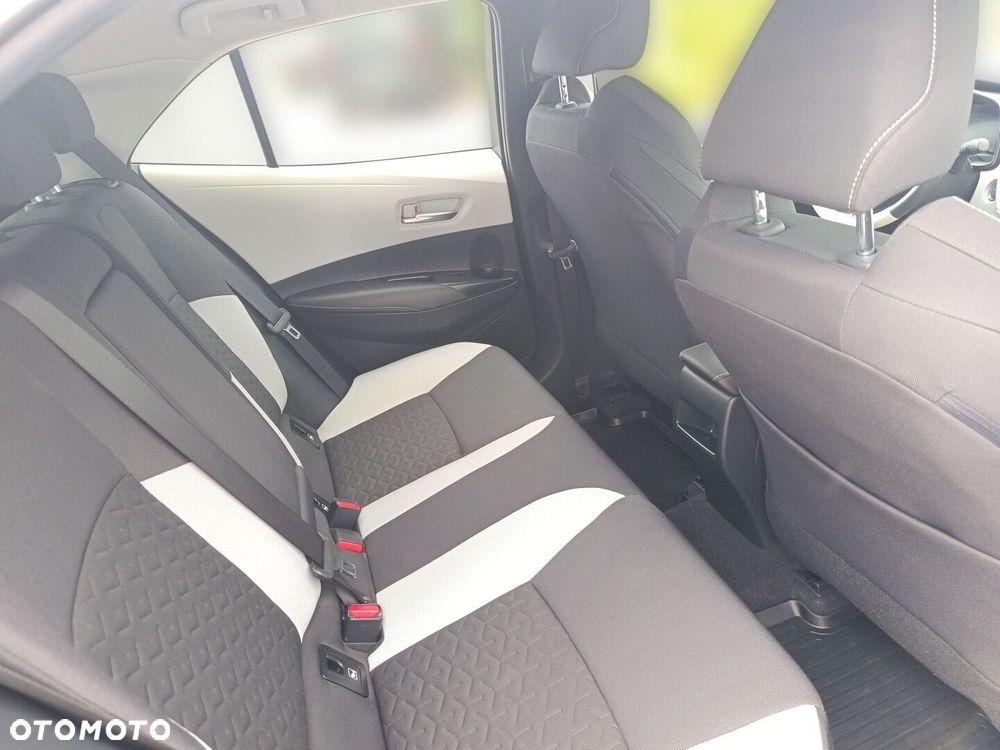 Toyota Corolla - 11