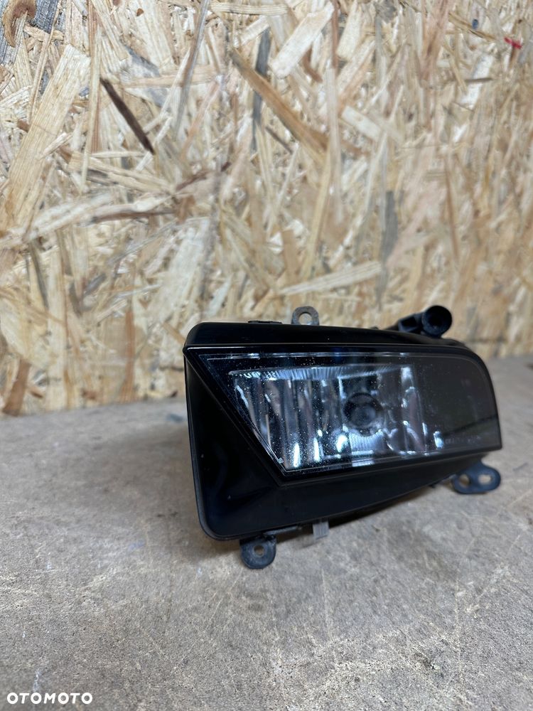 AUDI A4 B8 8K0 HALOGEN LEWY 8K0941699B - 2