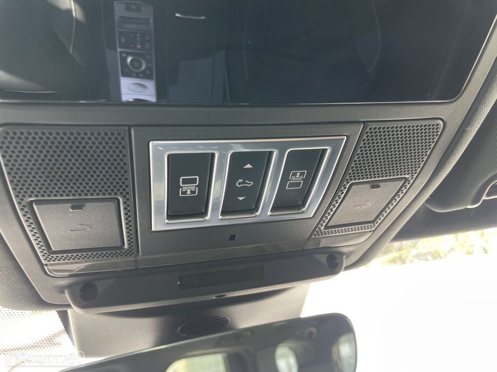 Land Rover Discovery 2.0 SD4 HSE Luxury Auto - 23