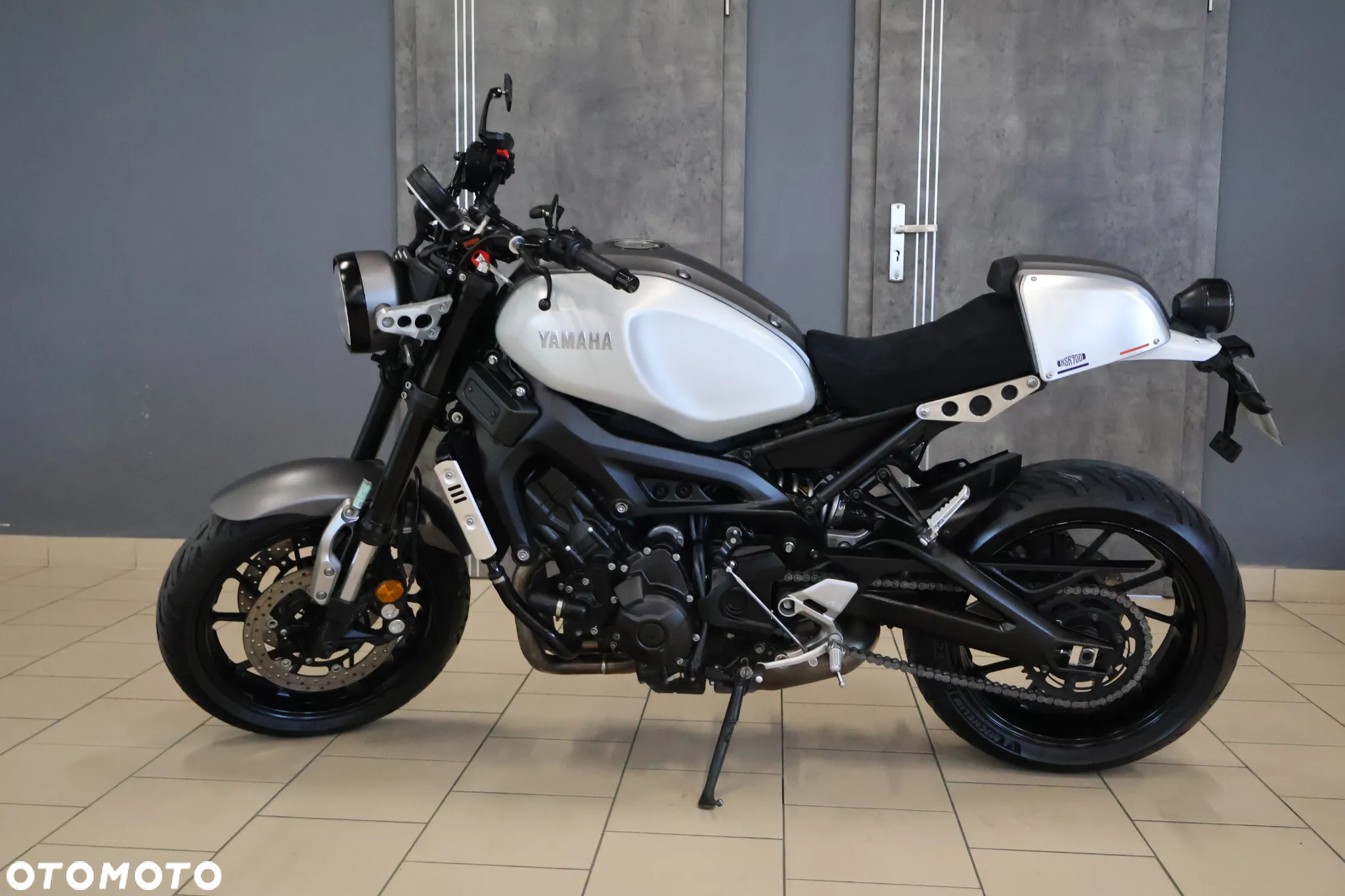 Yamaha XSR - 6