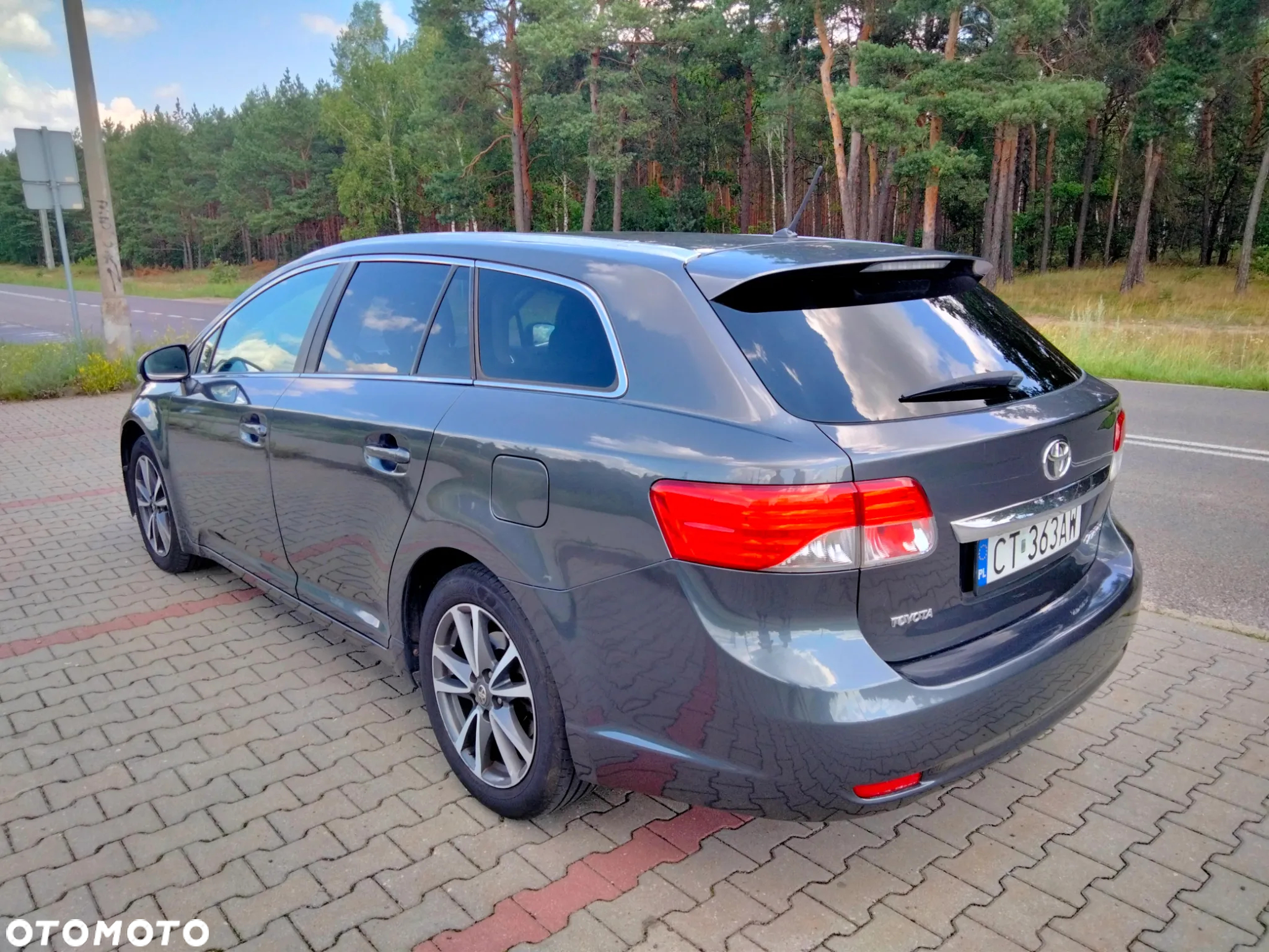 Toyota Avensis 2.0 D-4D Premium - 5