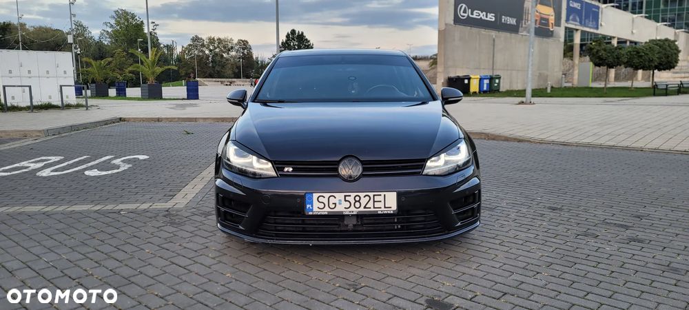 Volkswagen Golf - 24