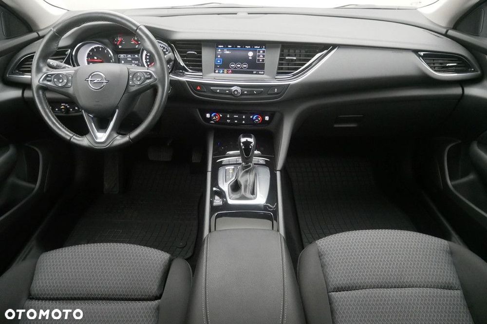 Opel Insignia - 8