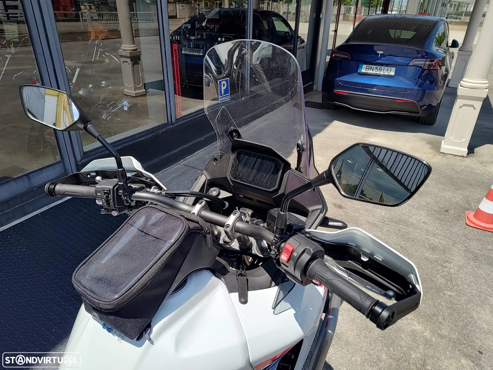 Honda Transalp 750 - 17