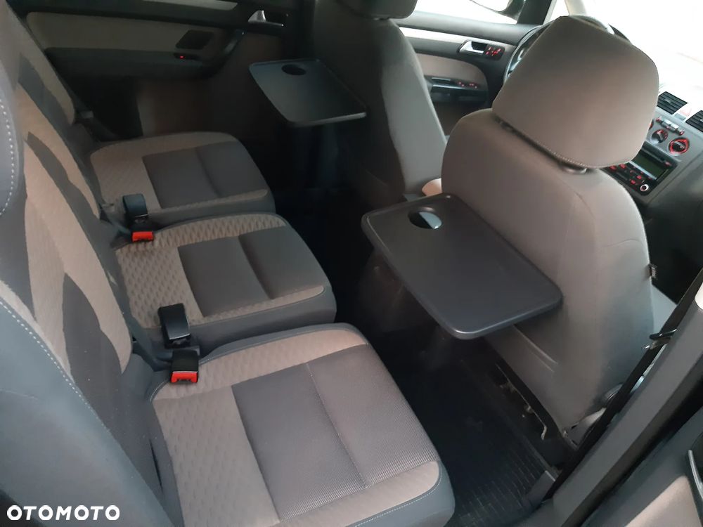 Volkswagen Touran 2.0 TDI DPF Cross - 15