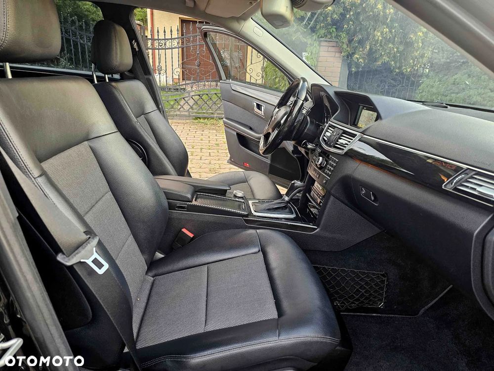 Mercedes-Benz Klasa E 200 BlueEFFICIENCY 7G-TRONIC Avantgarde - 23