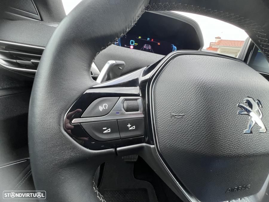 Peugeot 3008 1.6 Hybrid Allure Pack e-EAT8 - 26