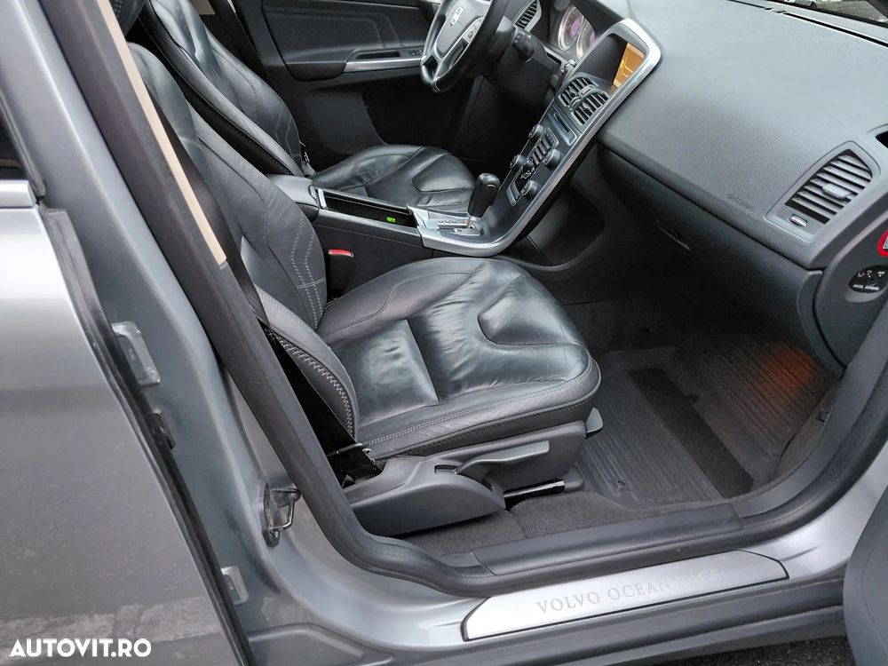 Volvo XC 60 D5 AWD Momentum - 20