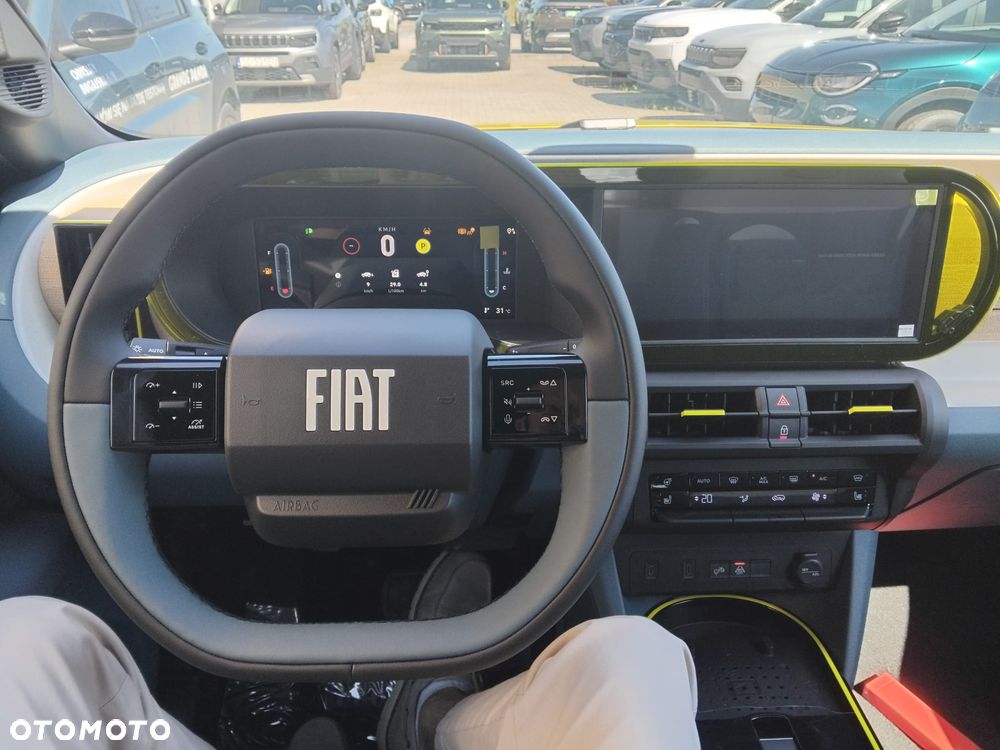 Fiat Grande Panda 1.2 mHEV La Prima eDCT - 13