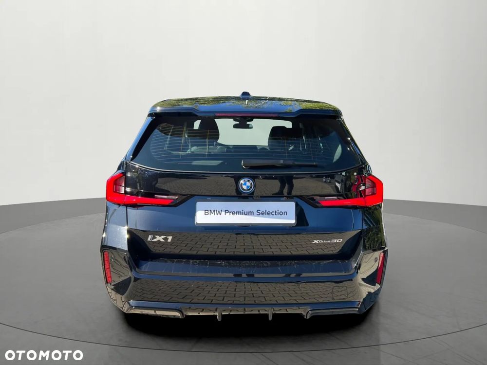 BMW iX1 xDrive30 66.5kWh M Sport - 6