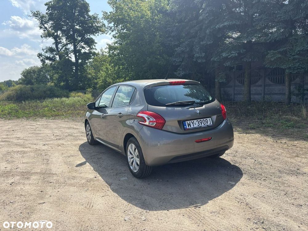 Peugeot 208 - 9
