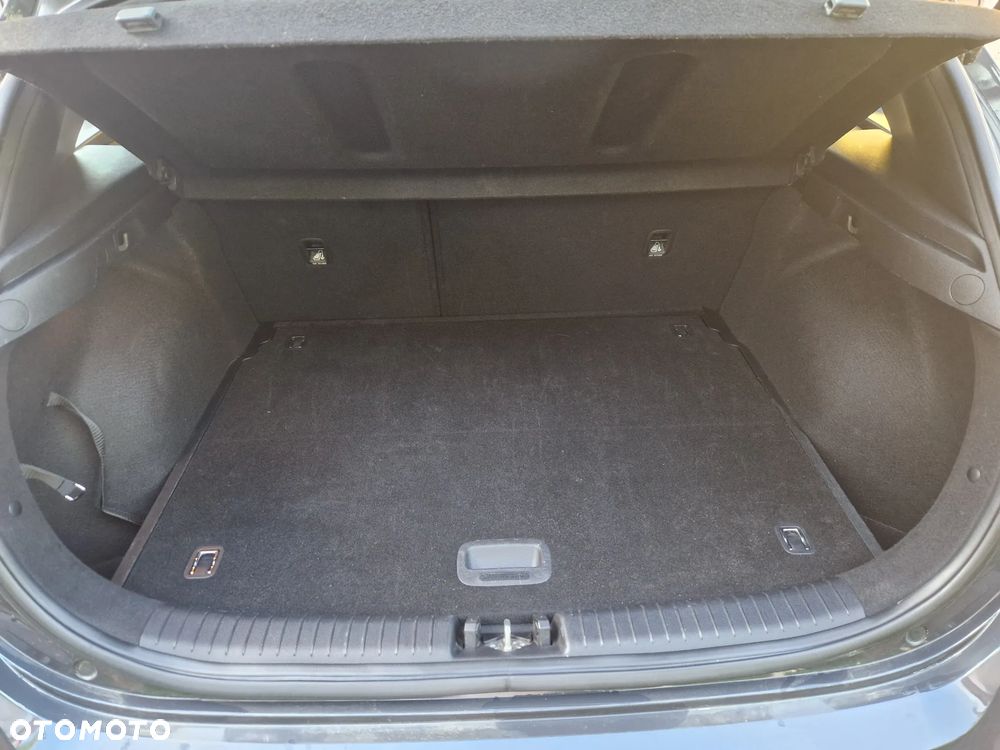 Kia Ceed 1.5 T-GDI M DCT - 23