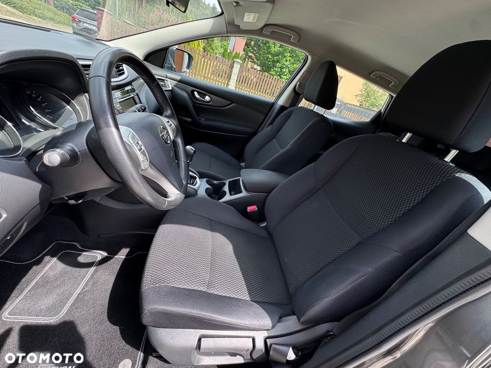 Nissan Qashqai - 25