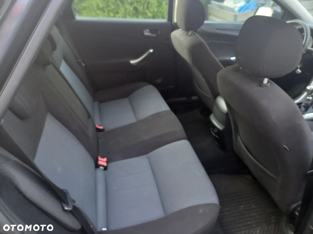 Ford Mondeo - 11
