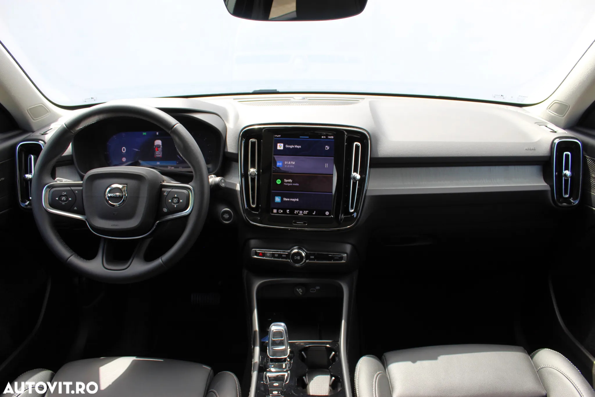 Volvo XC 40 B3 AT FWD MHEV Plus Dark - 13