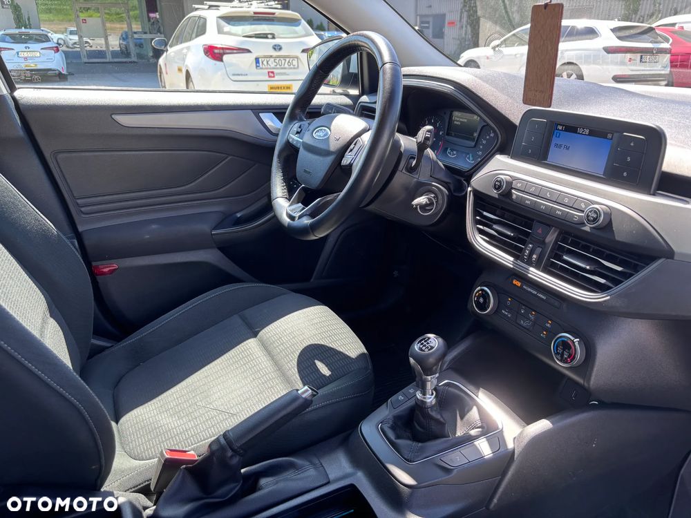 Ford Focus 1.0 EcoBoost Trend - 9