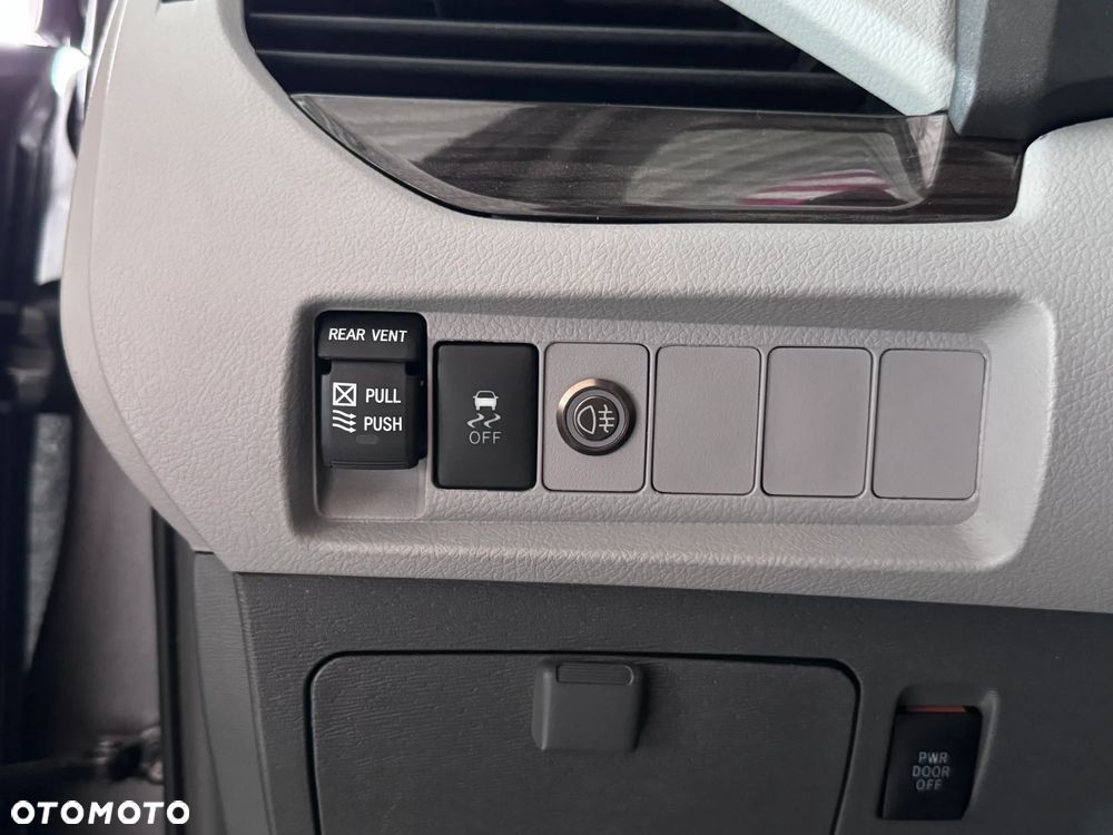 Toyota Sienna 3.5 V6 - 19